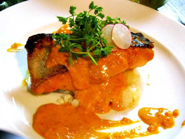 居酒屋 月うさぎ「もつ鍋 焼き鳥 刺し身」がおすすめ｜東京都｜台東区｜荒川区